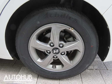 Hyundai Avante — photo 18