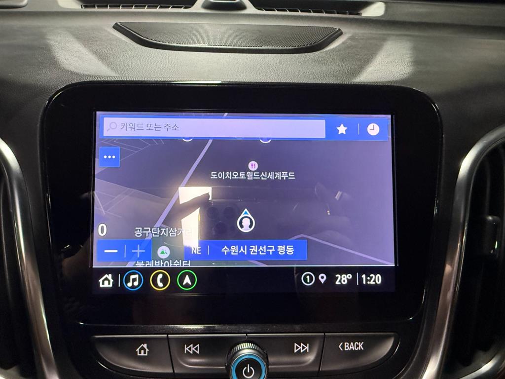 CHEVROLET Equinox — photo 13