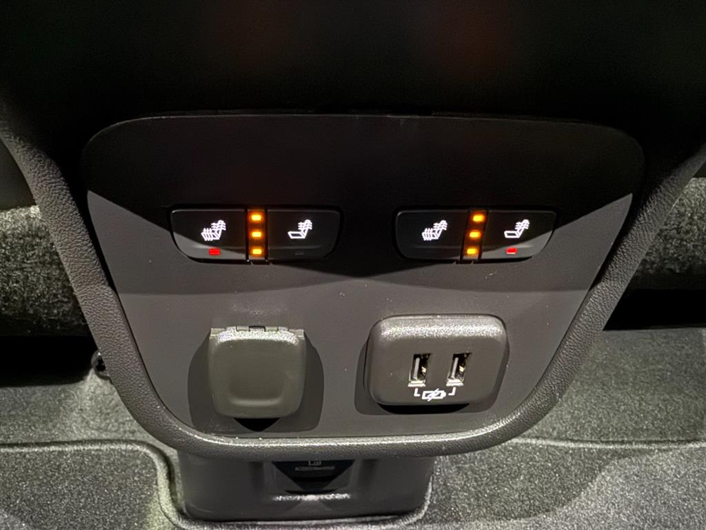 CHEVROLET Equinox — photo 20
