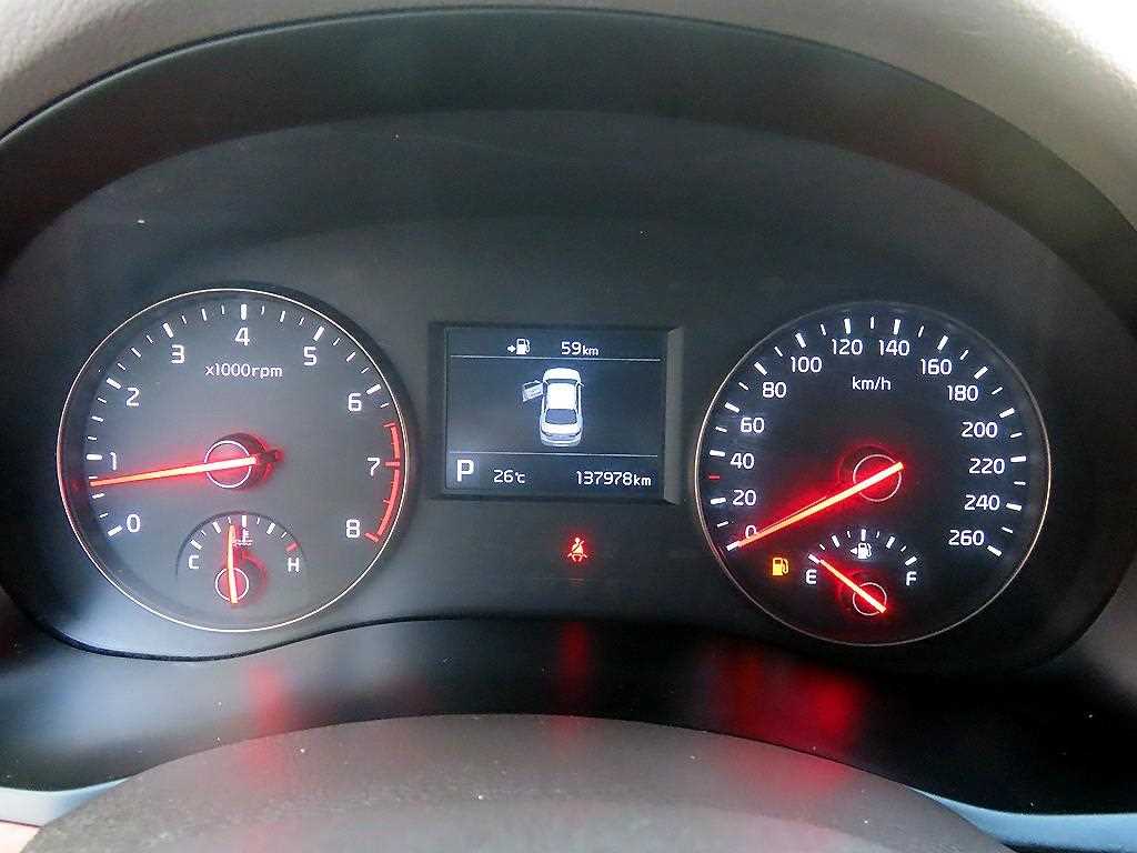 Kia K7 — photo 09