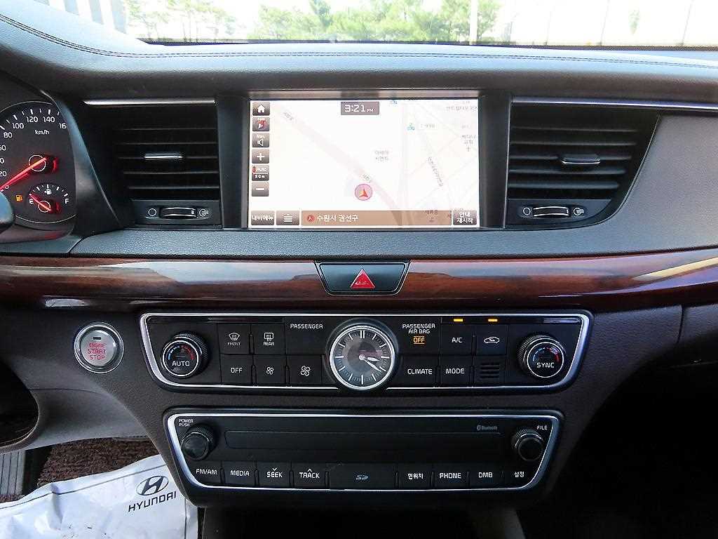 Kia K7 — photo 13