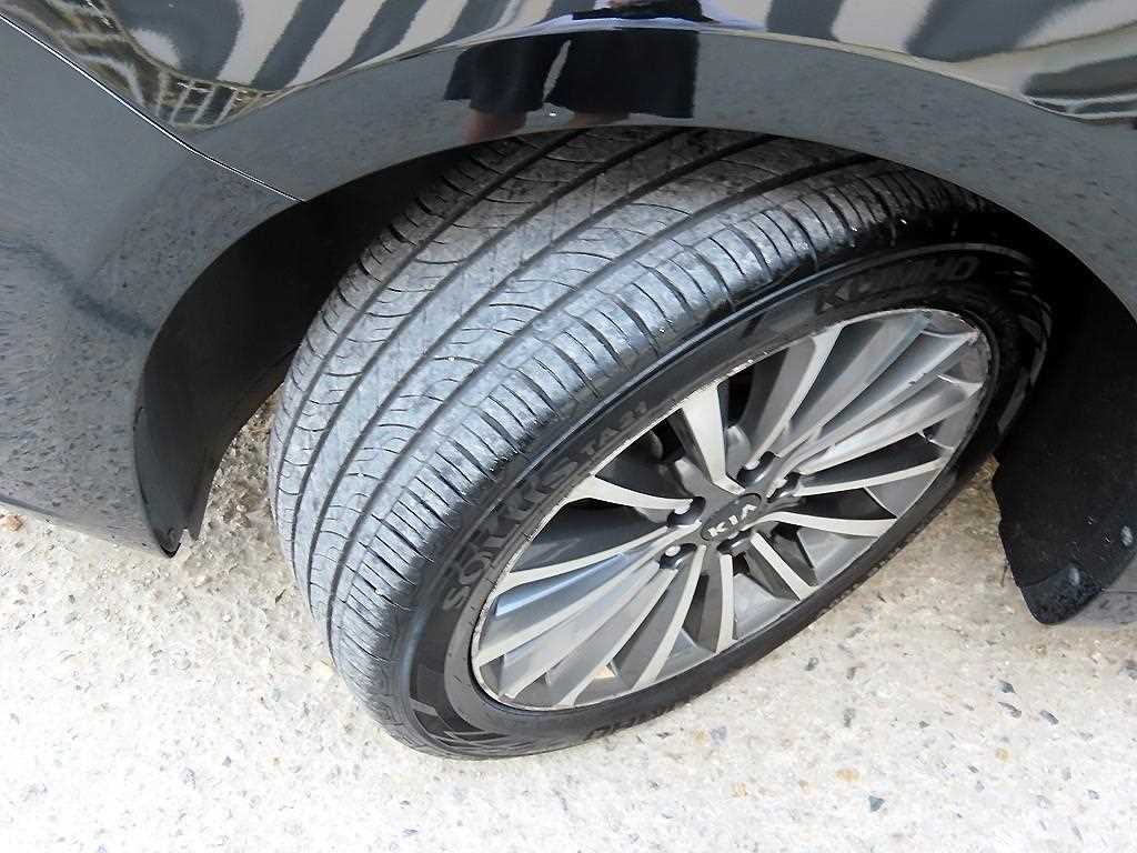 Kia K7 — photo 20