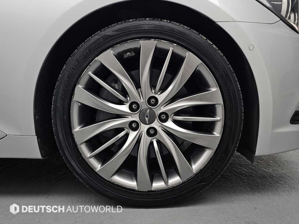 Hyundai Genesis — photo 05