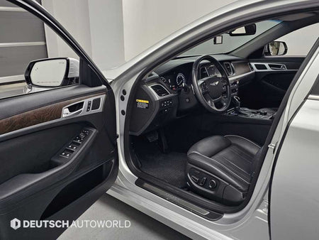Hyundai Genesis — photo 11
