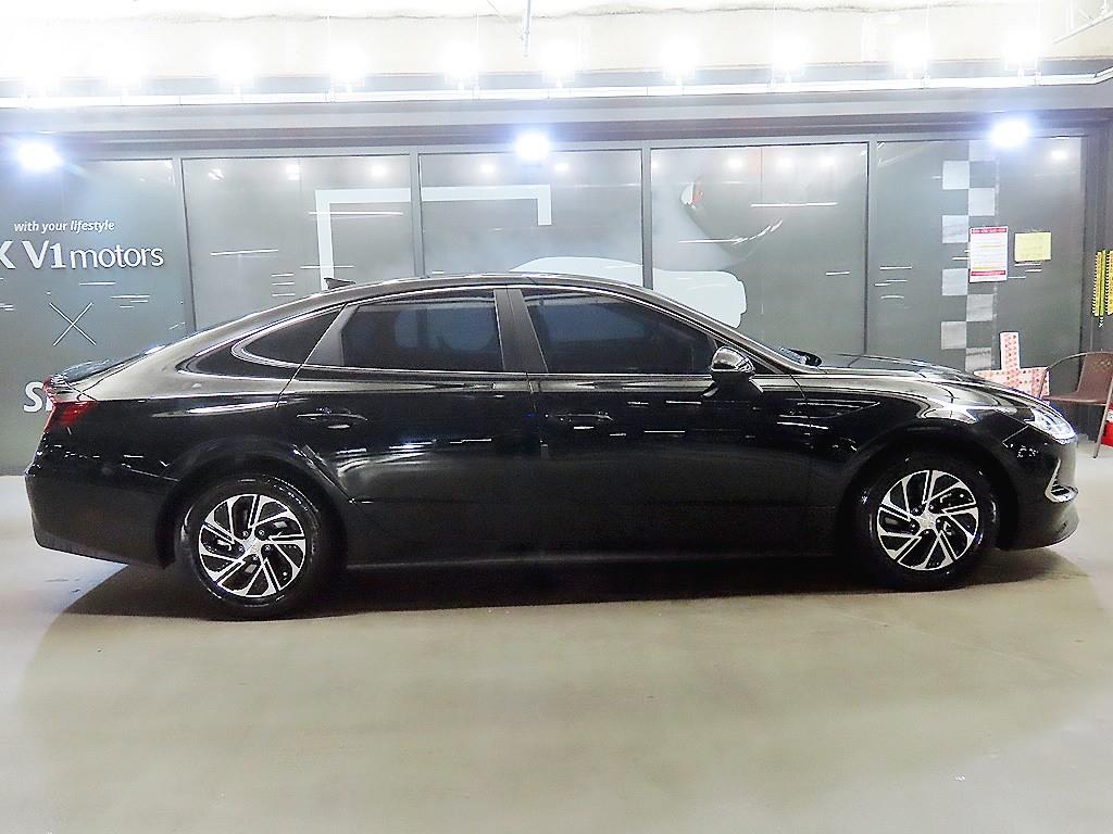 Hyundai Sonata — photo 03