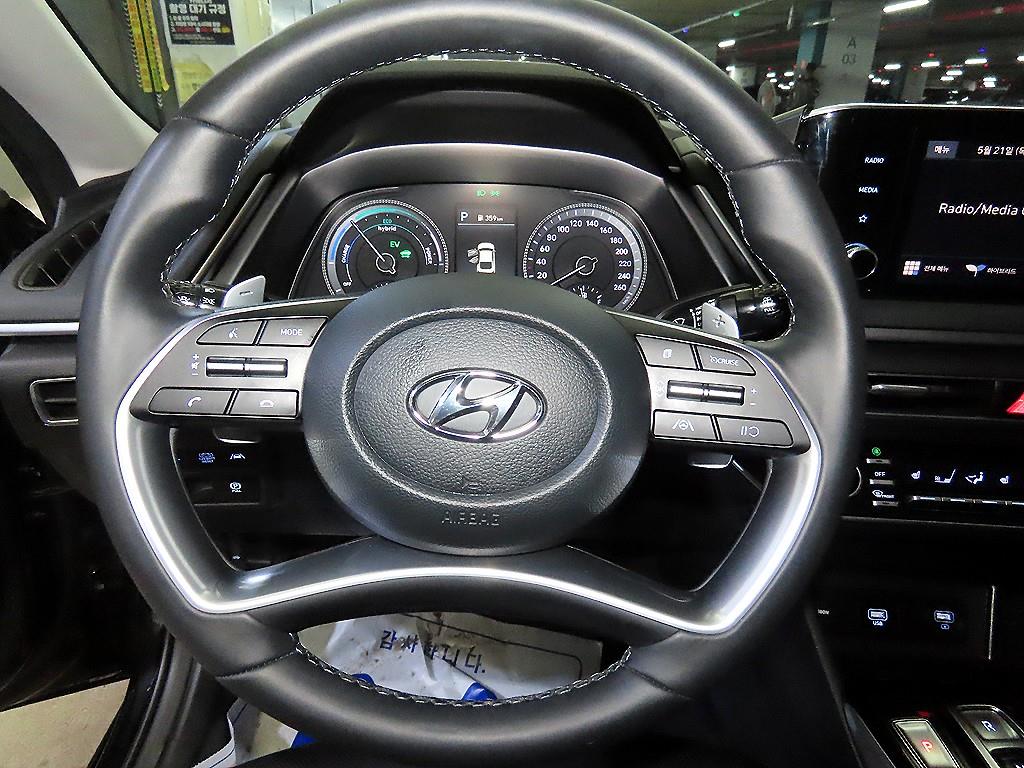 Hyundai Sonata — photo 08