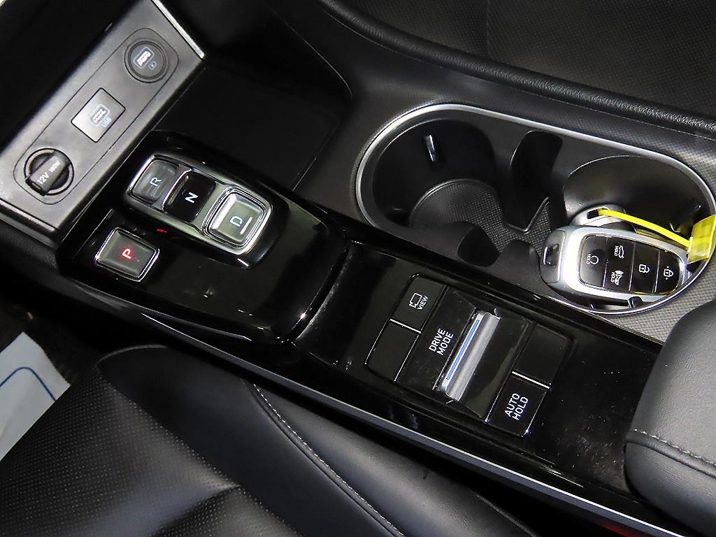 Hyundai Sonata — photo 12