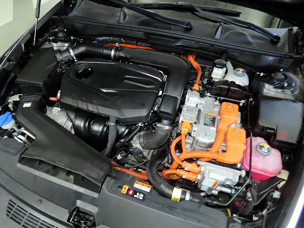 Hyundai Sonata — photo 17