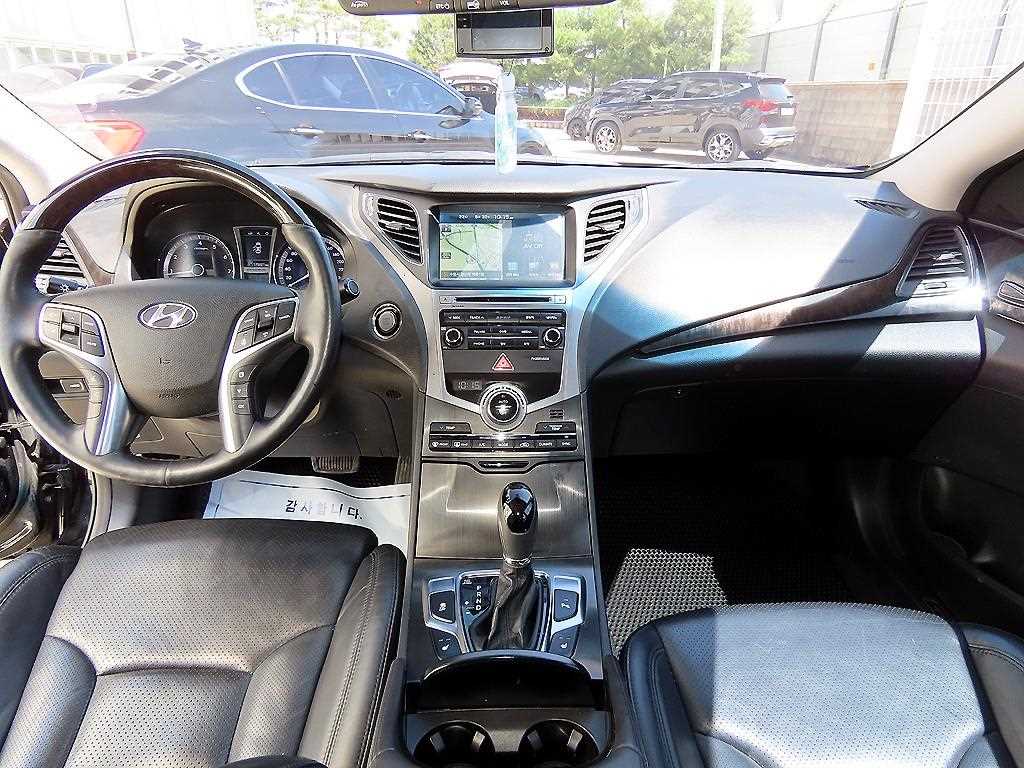 Hyundai Grandeur — photo 07