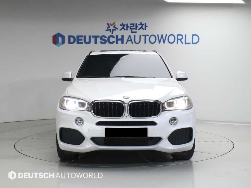 BMW X5 — photo 03