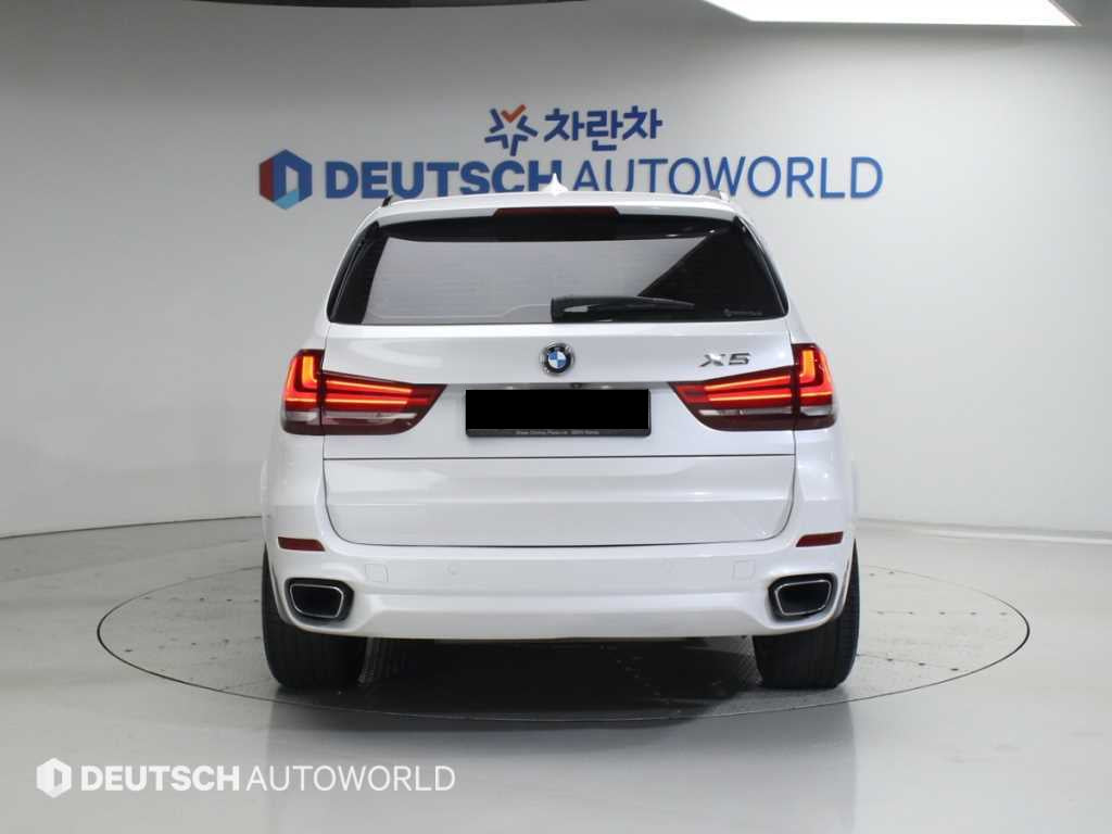 BMW X5 — photo 04