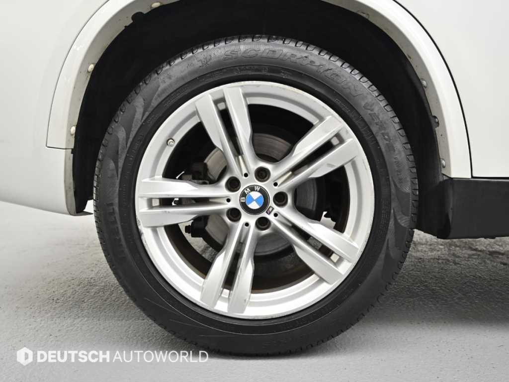 BMW X5 — photo 05