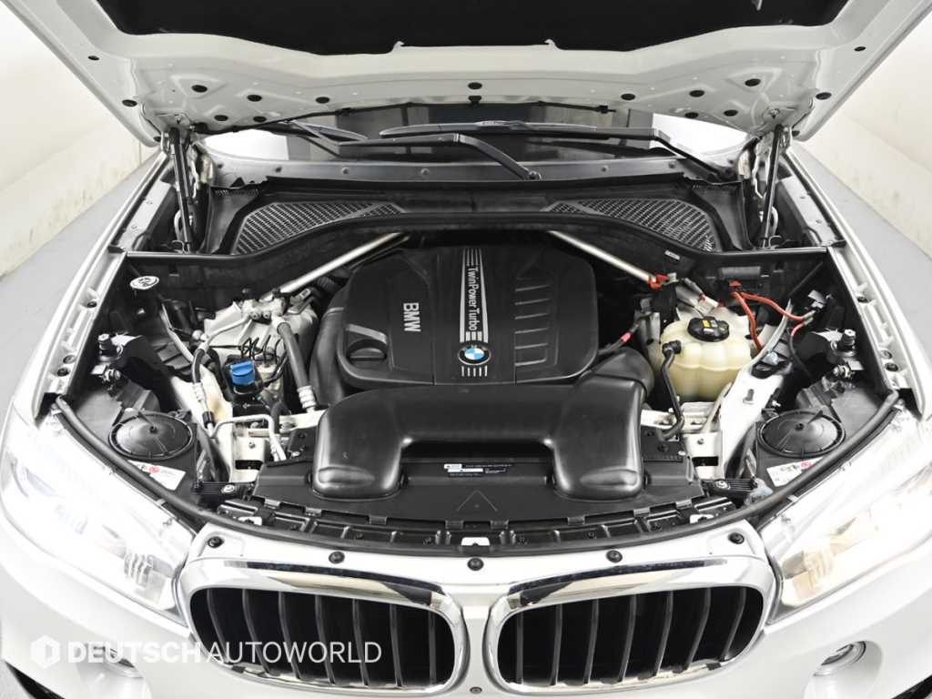 BMW X5 — photo 06