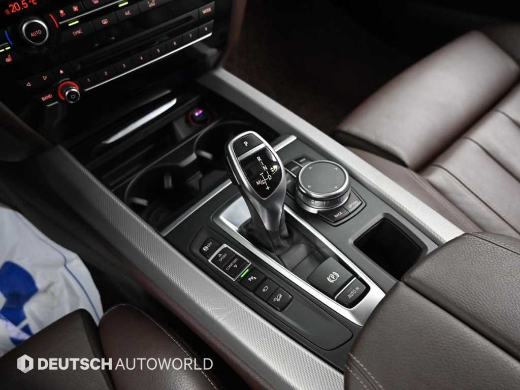 BMW X5 — photo 09