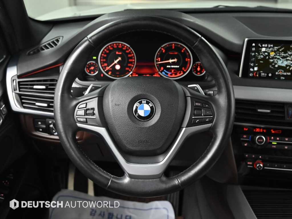 BMW X5 — photo 13