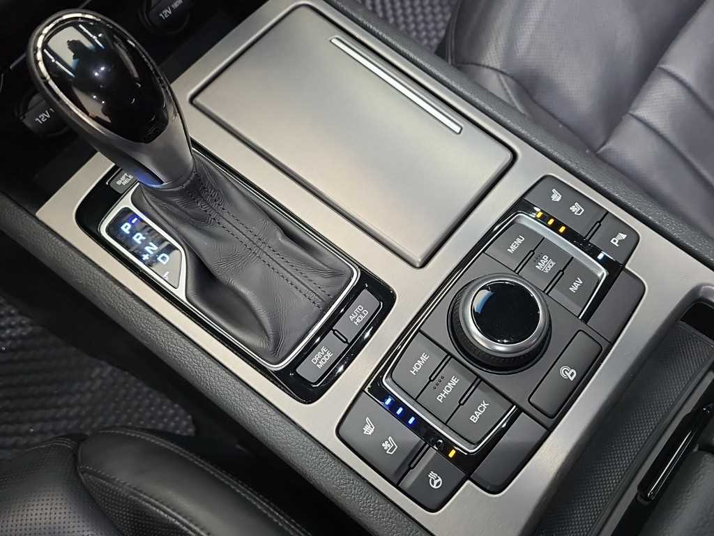 Hyundai Genesis — photo 08