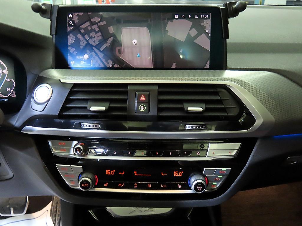 BMW X3 — photo 11