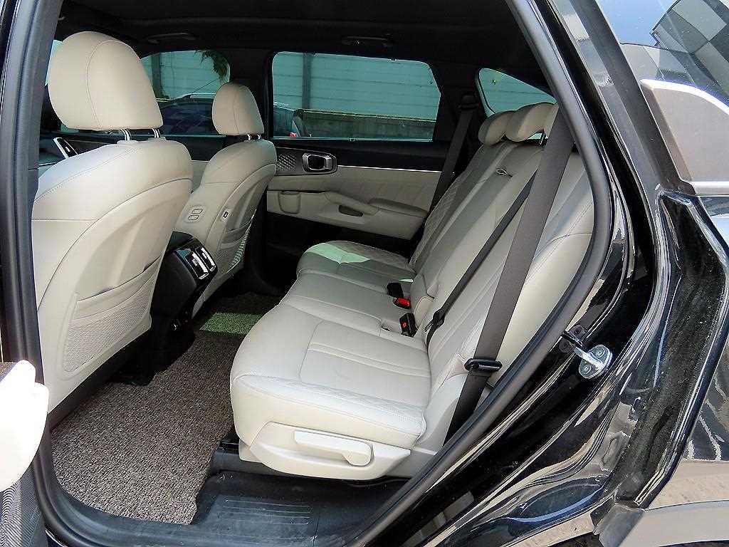 Kia Sorento — photo 06