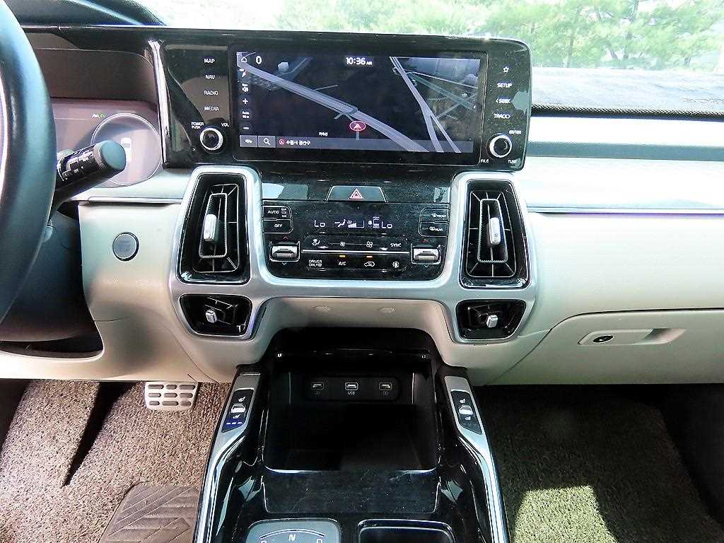 Kia Sorento — photo 13