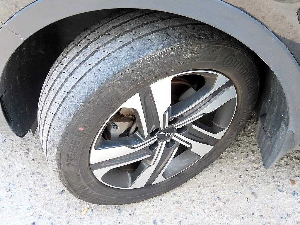 Kia Sorento — photo 20