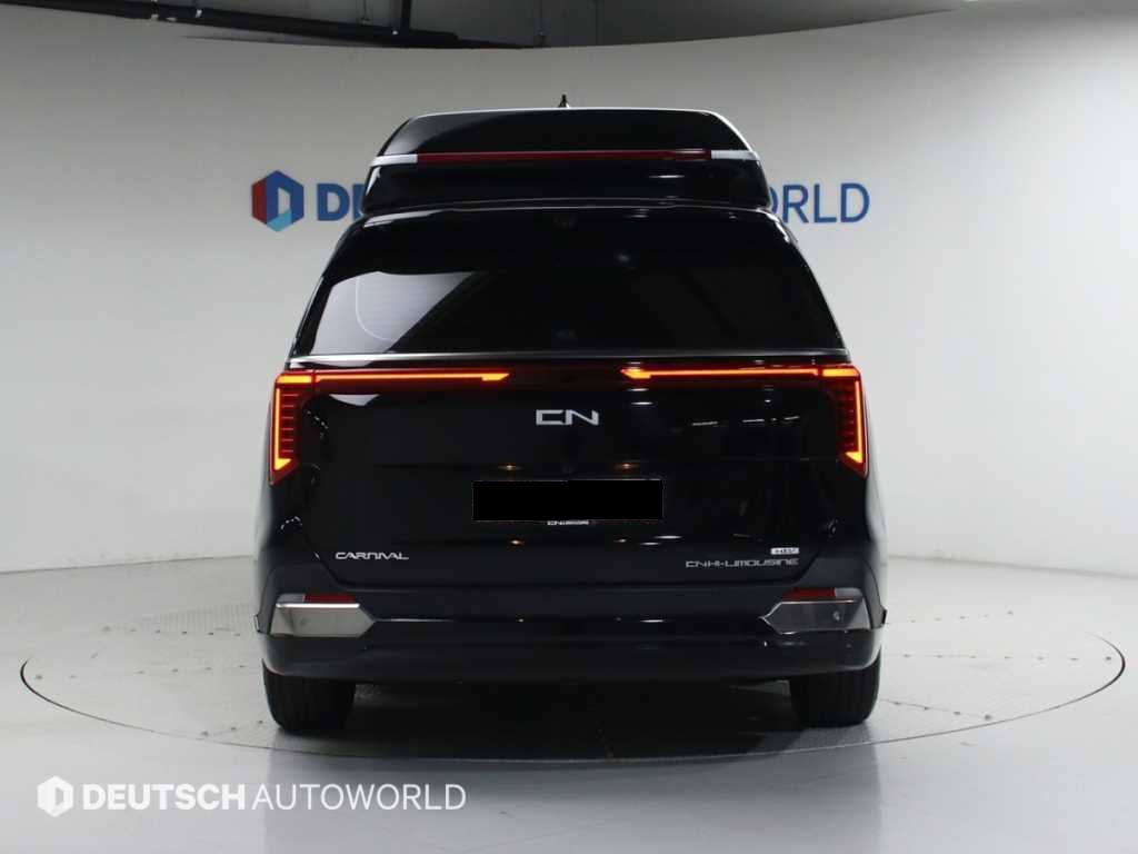 Kia Carnival — photo 03