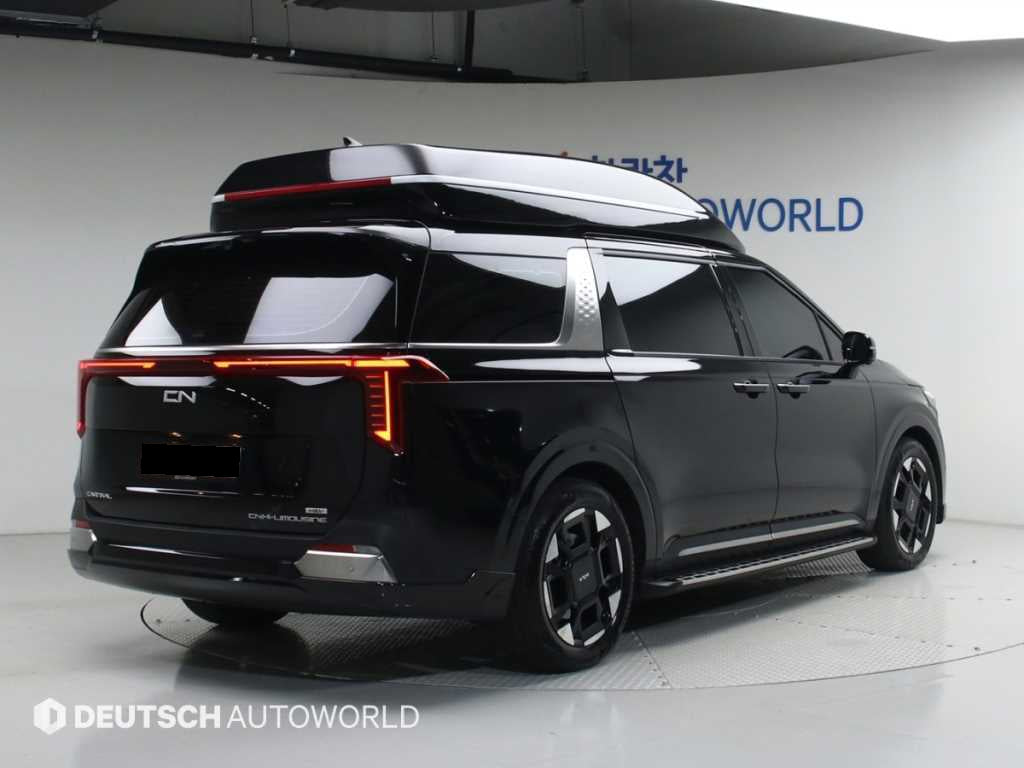 Kia Carnival — photo 04