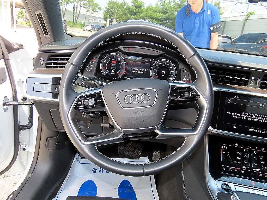 Audi A7 — photo 08