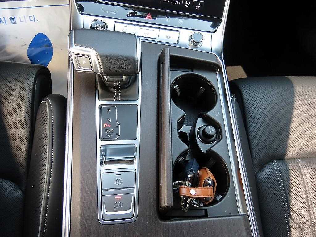 Audi A7 — photo 11
