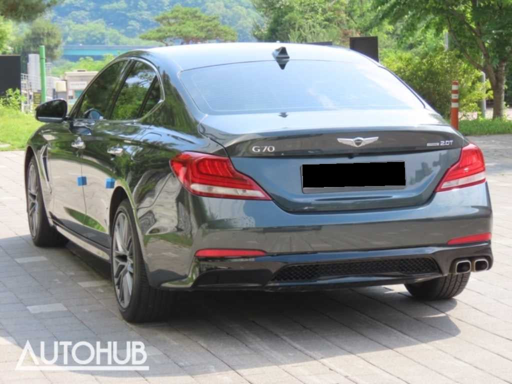 Genesis G70 — photo 04