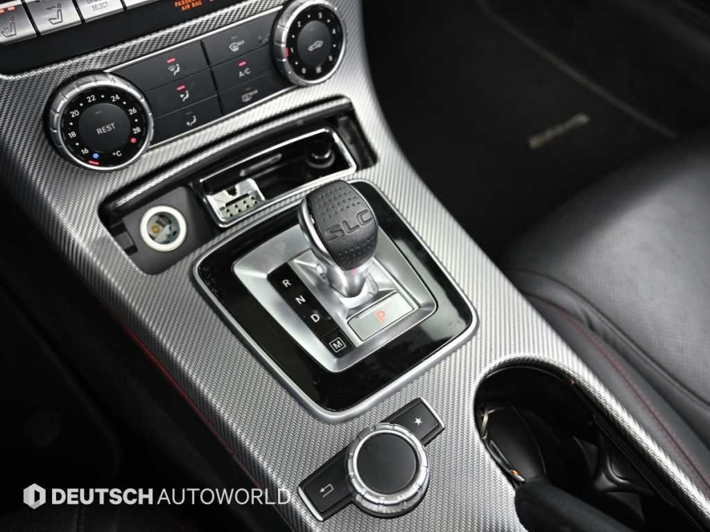 Mercedes-Benz SLC-Class — photo 09
