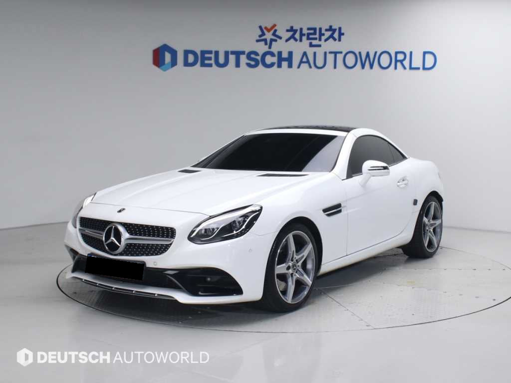 Mercedes-Benz SLC-Class — photo 20