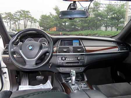 BMW X6 — photo 07
