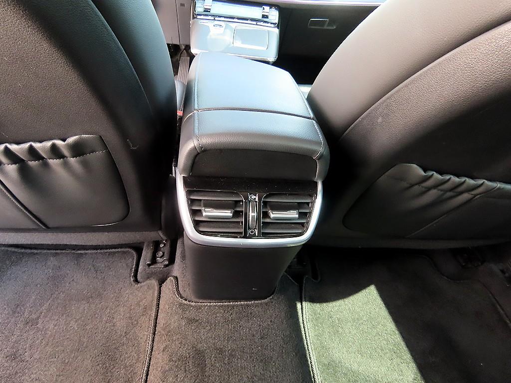 Hyundai Grandeur — photo 16