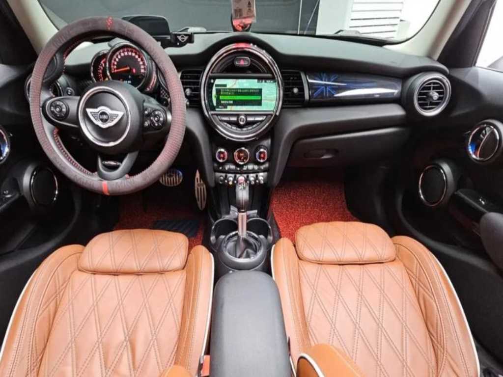 Mini Cooper — photo 10