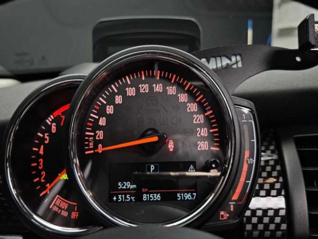 Mini Cooper — photo 11