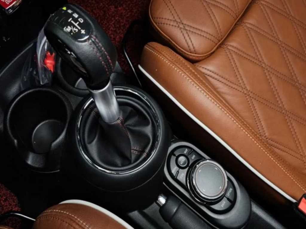 Mini Cooper — photo 12