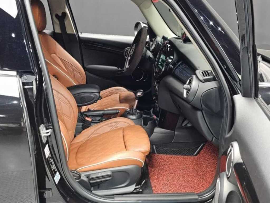 Mini Cooper — photo 16