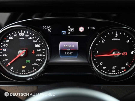 Mercedes-Benz E-Class — photo 08