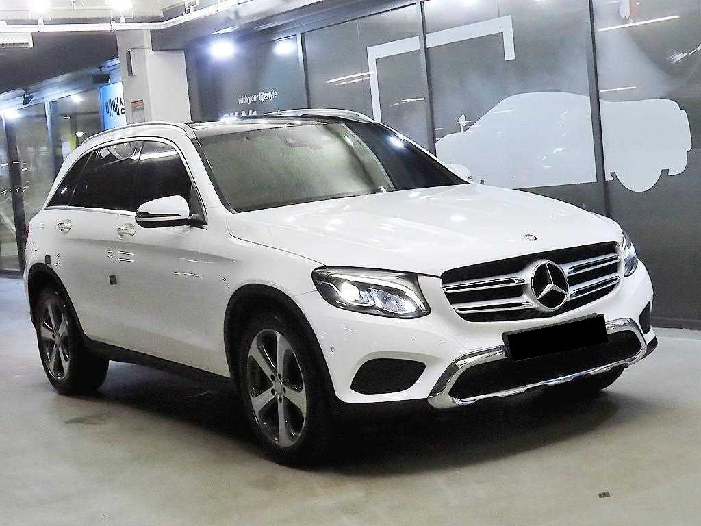 Mercedes-Benz GLC-Class — photo 01