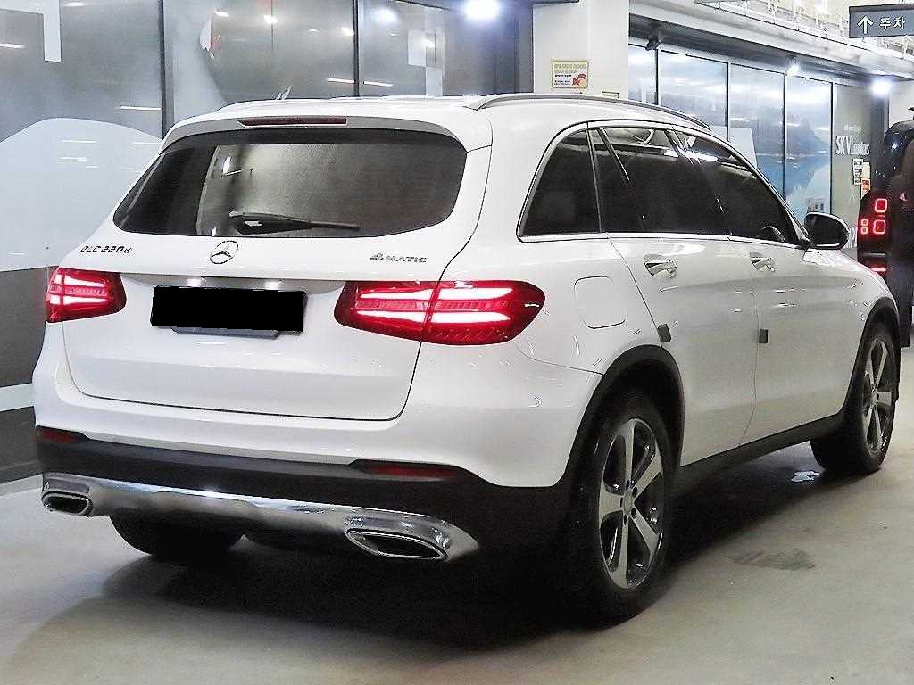 Mercedes-Benz GLC-Class — photo 04