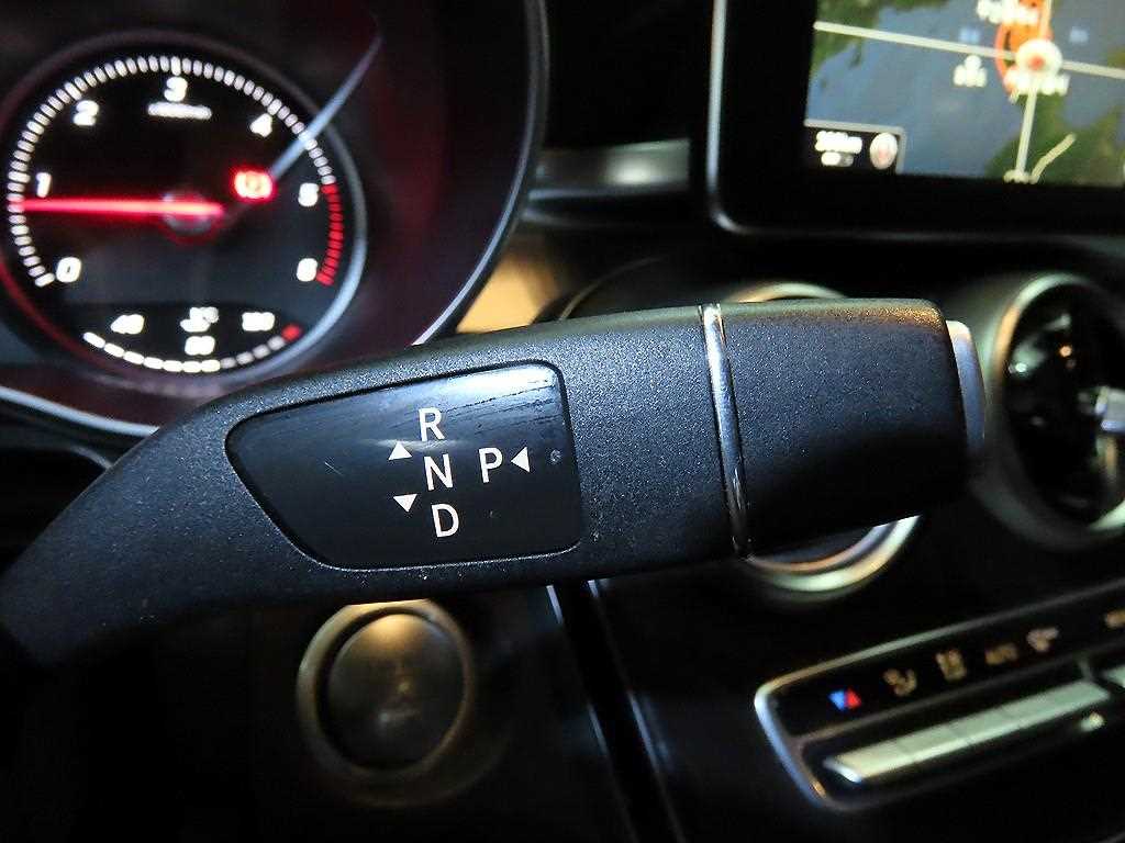 Mercedes-Benz GLC-Class — photo 12