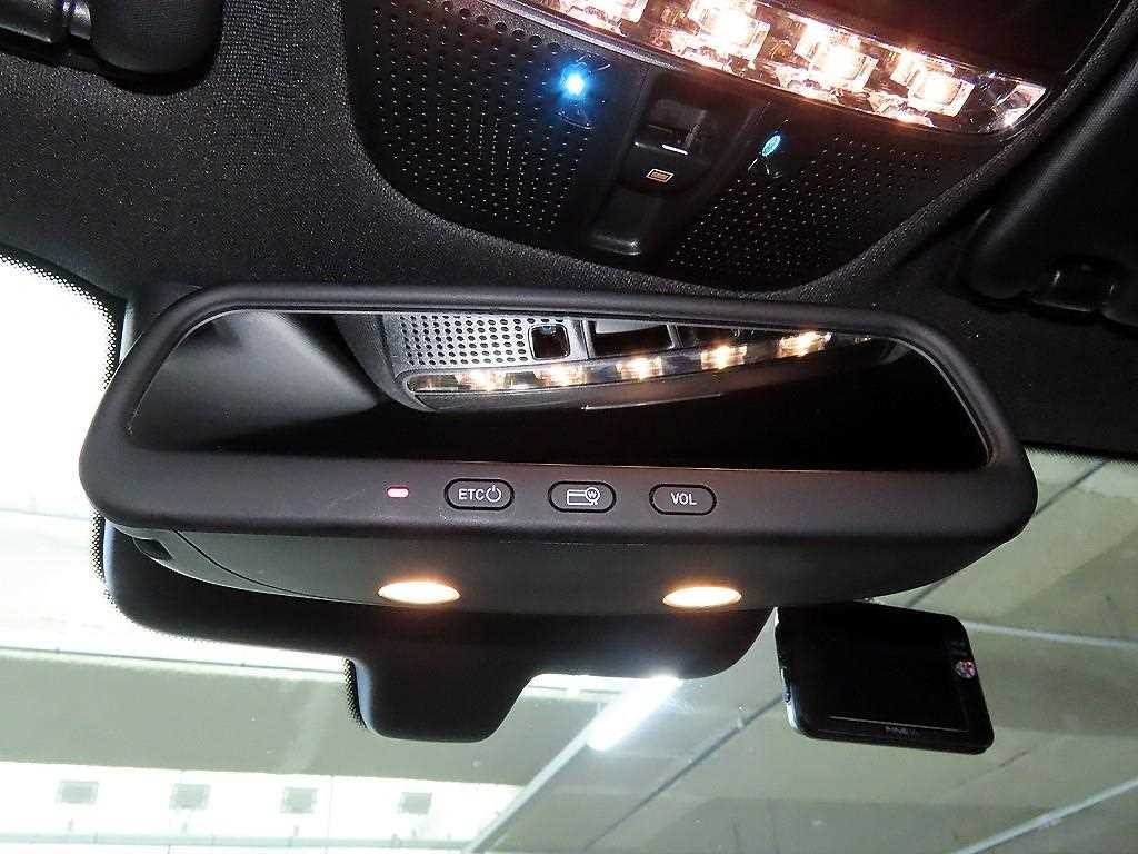 Mercedes-Benz GLC-Class — photo 13