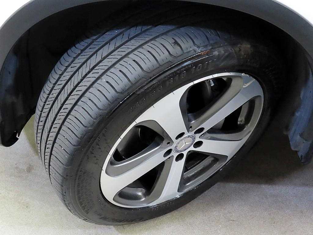 Mercedes-Benz GLC-Class — photo 20