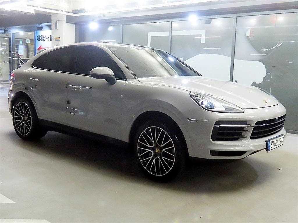 Porsche Cayenne — photo 01