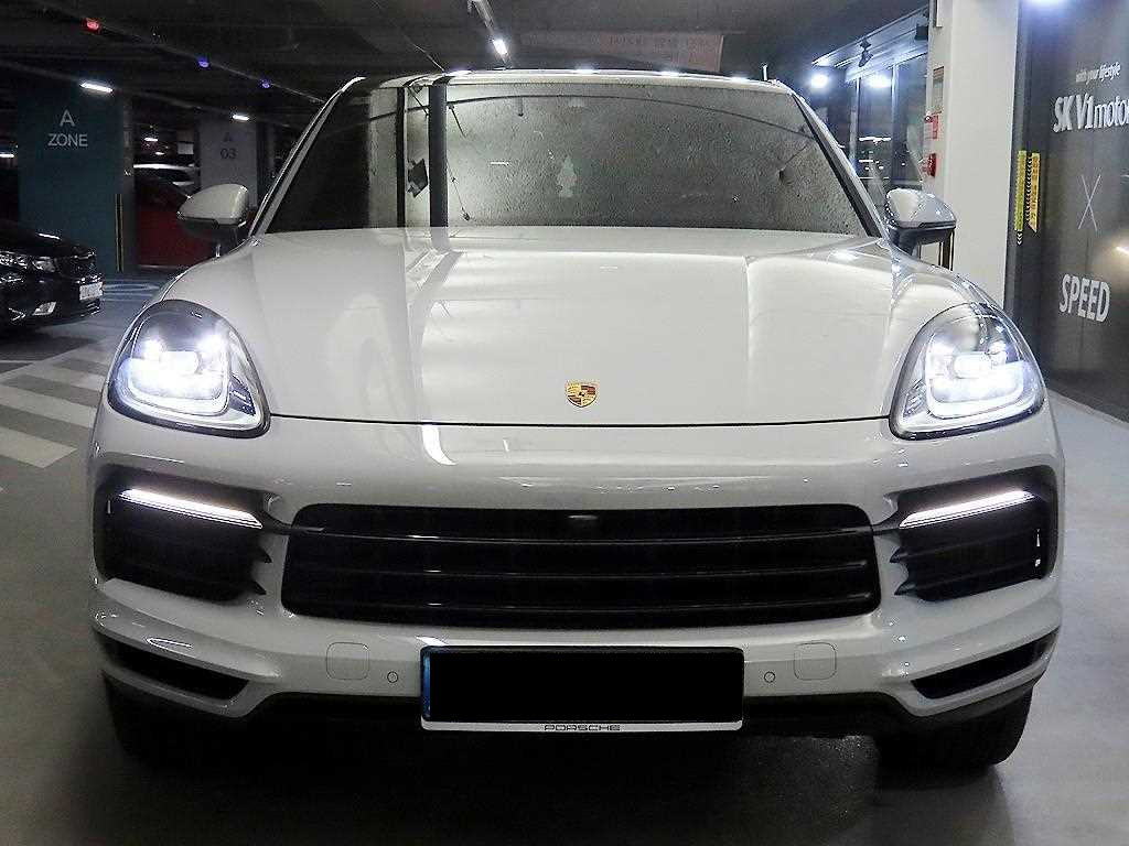Porsche Cayenne — photo 02