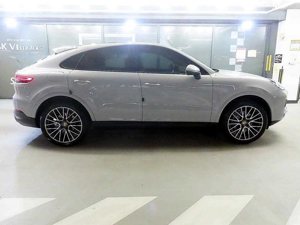 Porsche Cayenne — photo 03