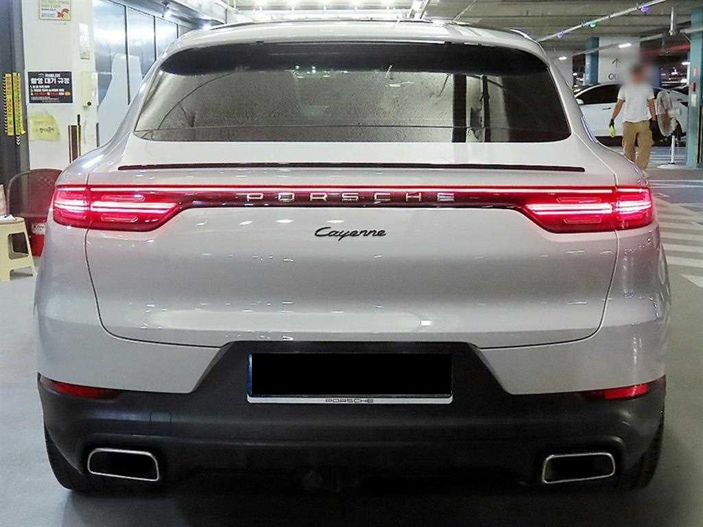 Porsche Cayenne — photo 05