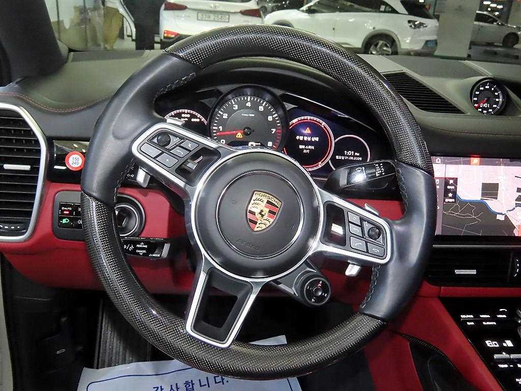 Porsche Cayenne — photo 08