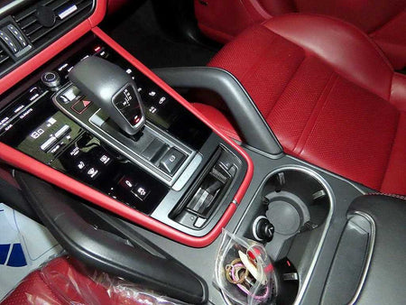 Porsche Cayenne — photo 12