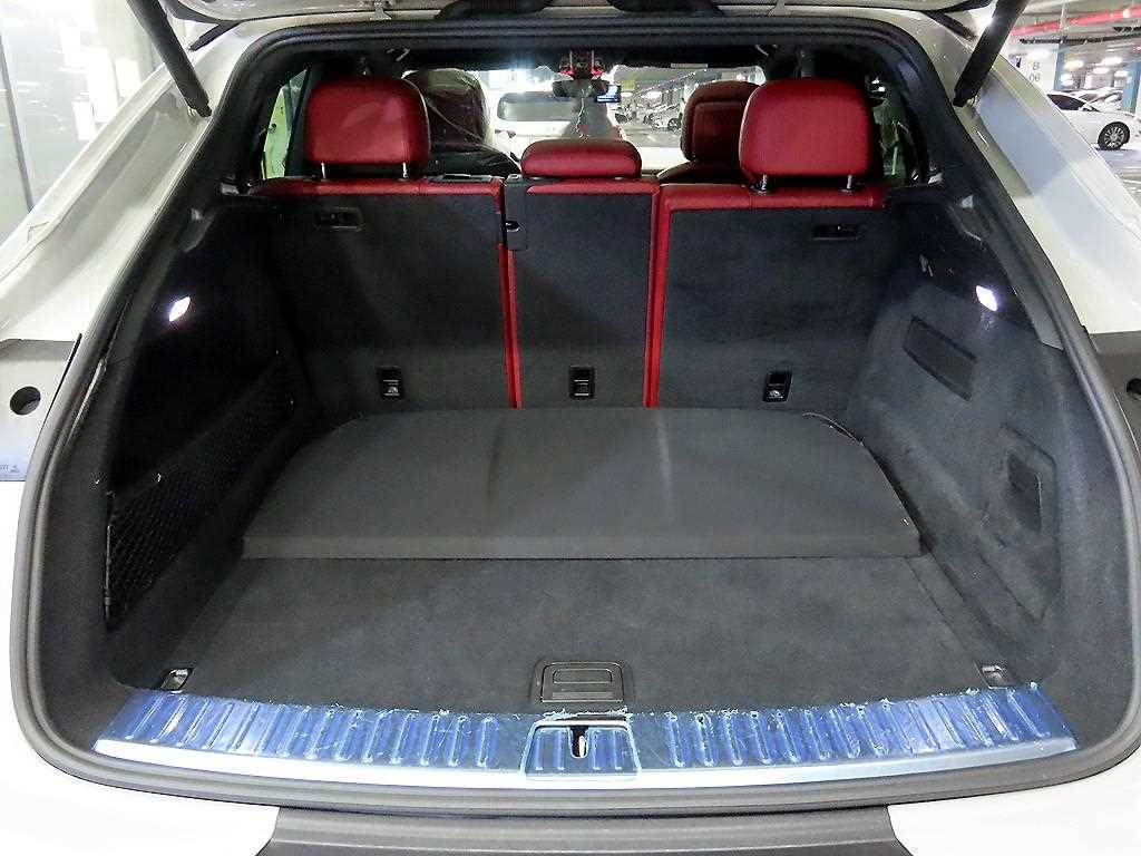 Porsche Cayenne — photo 16